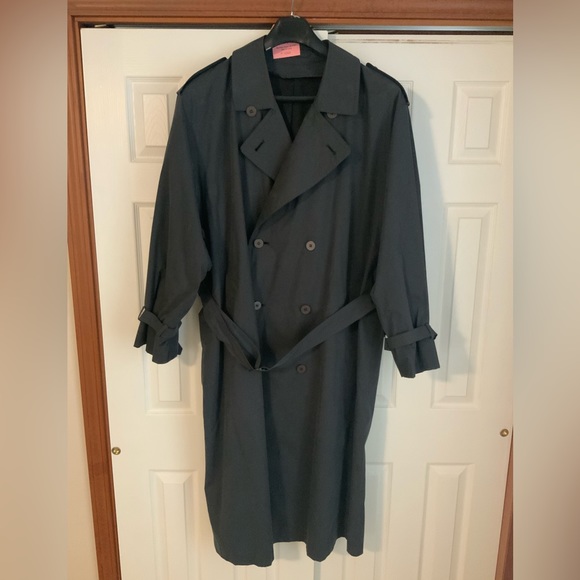 LAST CHANCE TIL 6pm today! like new Burberry prorsum trench/raincoat. - Picture 2 of 12